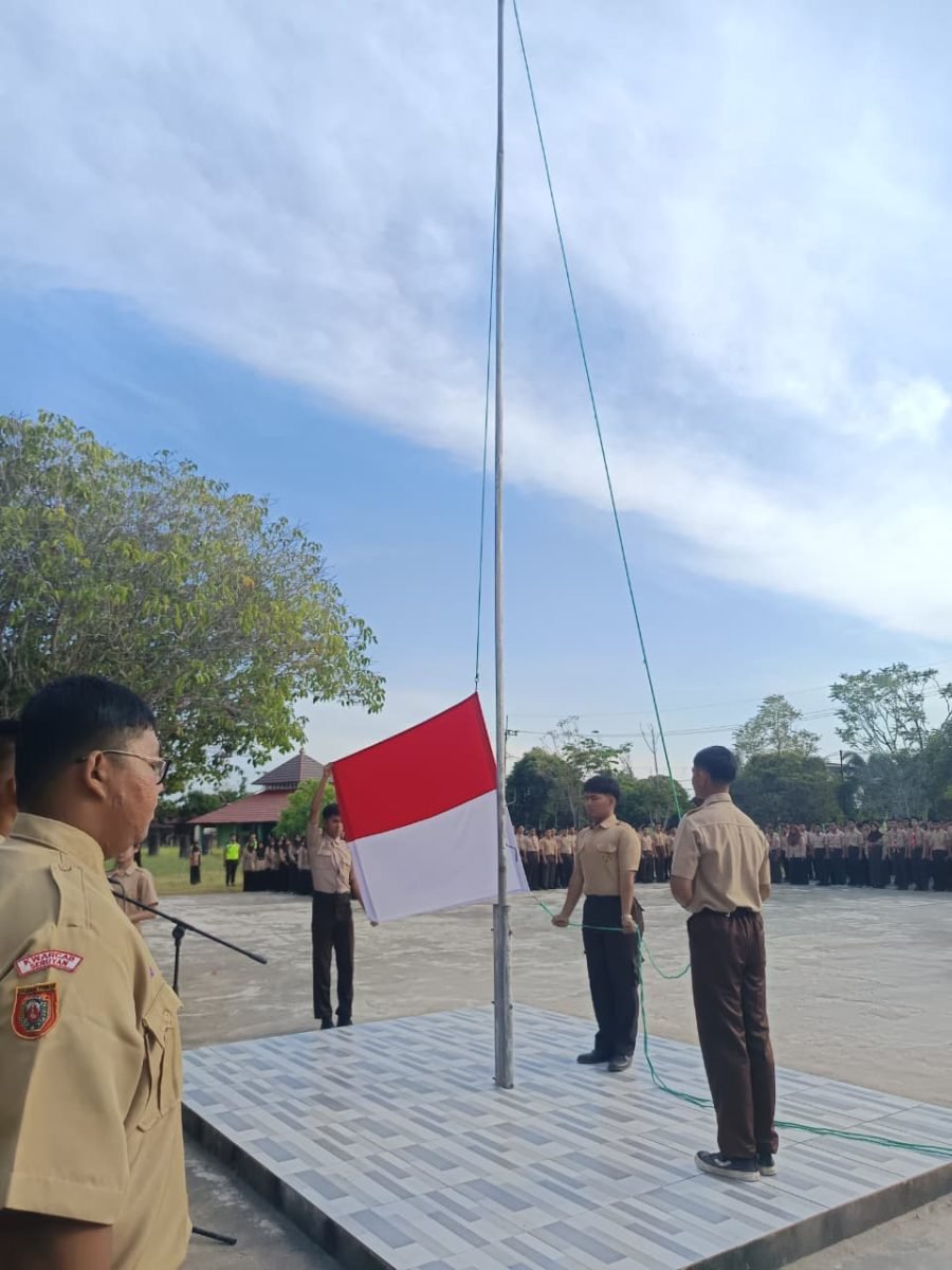 SMAN 1 Kuala Pembuang Gelar Upacara Peringatan HAN ke-42