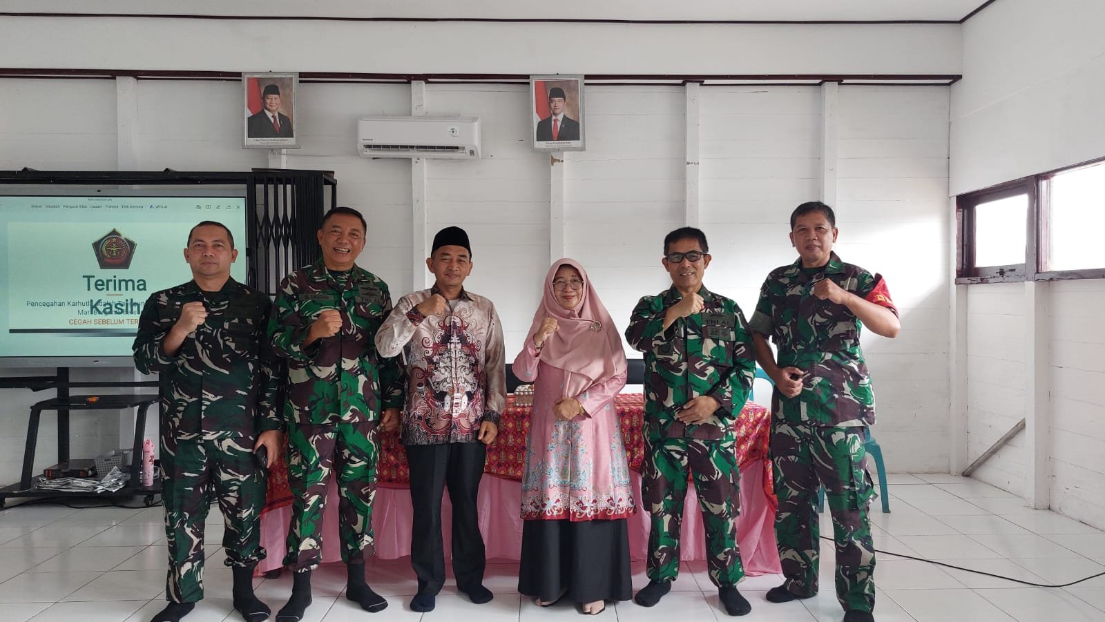 SMAN 1 Kuala Pembuang Sambut Hangat Tim Penyuluhan Karhutla Mabes TNI AL
